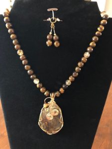 Wire Wrapped Rutilated Quartz on Tiger Eye Necklace with Earrings (Gold tone)